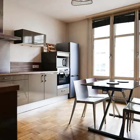 Très Grand Cœur De - 7 Personnes * Angers